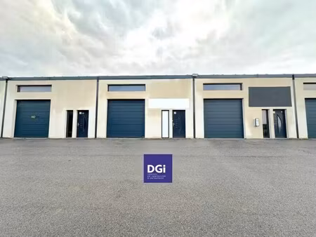 location local d’activités nimes 30900 210m²