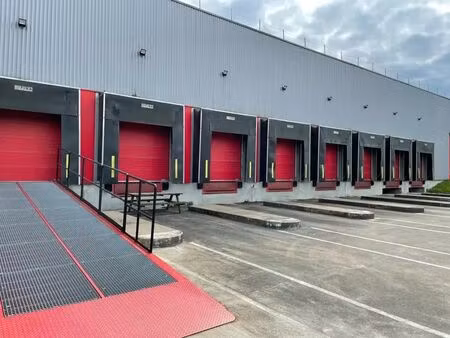 location local d’activités orvault 44700 1817m²