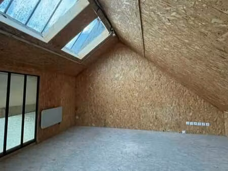 location local d'activités 180 m²
