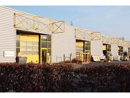 location local d'activités 255 m²