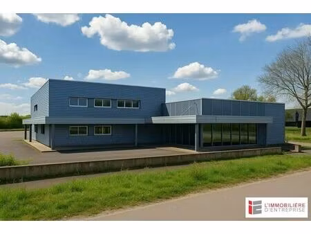 location local d'activités 765 m² à 3 230 m²