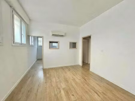 location bureaux 70 m²