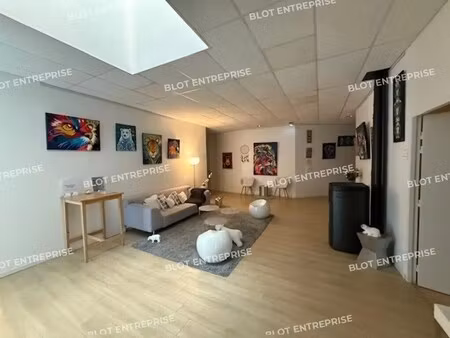 location commerce 600 m²