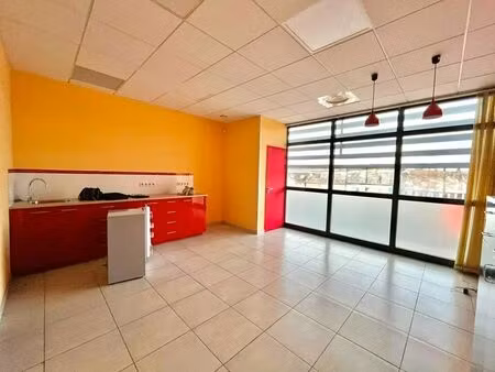 location bureaux 70 m²