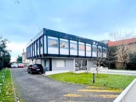 location bureaux 431 m²