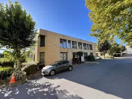 location bureaux 74 m² à 312 m²