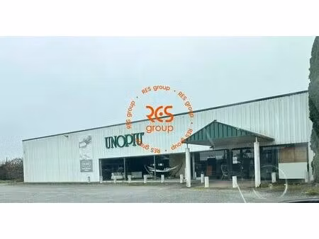 location commerce 1 615 m²