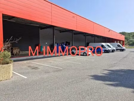 location entrepôt 1 700 m²