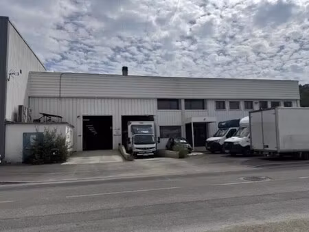location entrepôt 2 184 m²