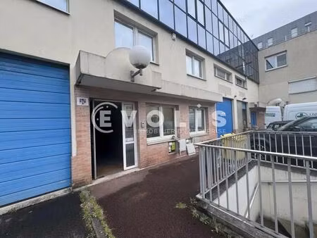 location local d'activités 176 m²