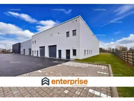 location local d'activités 297 m²