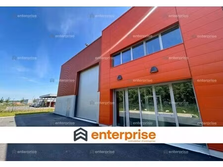 location local d'activités 500 m² à 2 600 m²