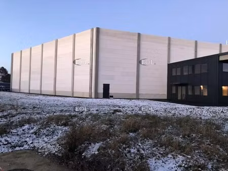 location local d'activités 2 728 m²