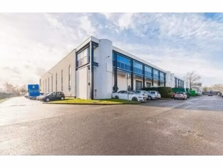location local d’activités elancourt 78990 382m² à 1148m²