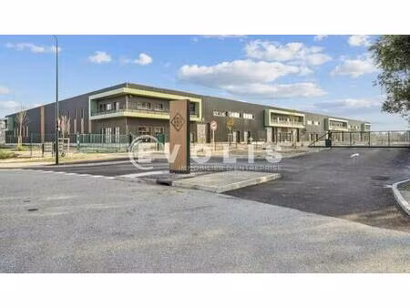 location local d'activités 4 224 m²