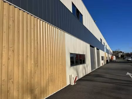 location local d’activités salleboeuf 33370 180m² à 360m²