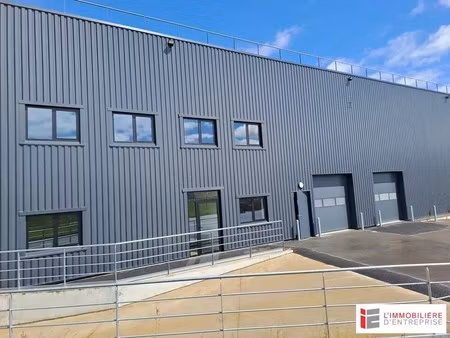 location entrepôt 640 m²