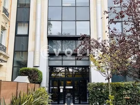 location bureaux 172 m² à 3 650 m²