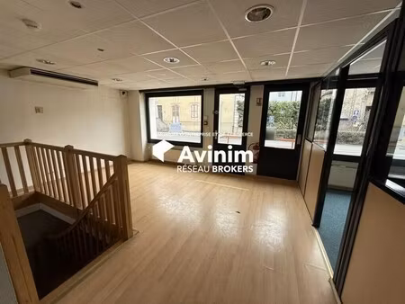 location commerce douvaine 74140 161m²