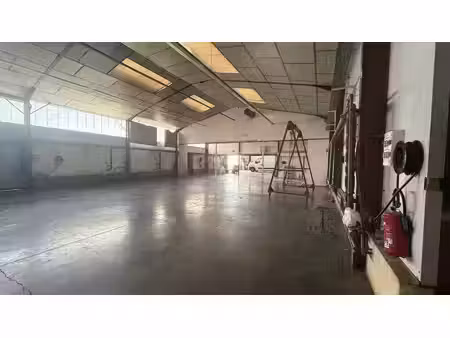 location local d’activités buellas 01310 857m²