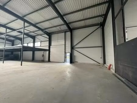 location entrepôt coueron 44220 940m²