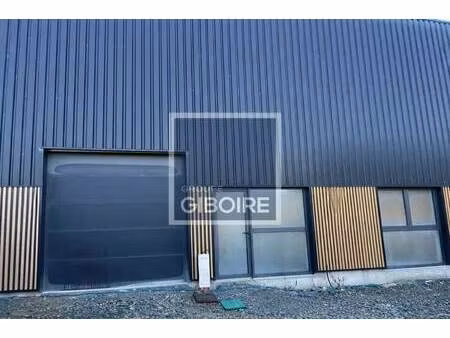 location entrepôt 228 m²