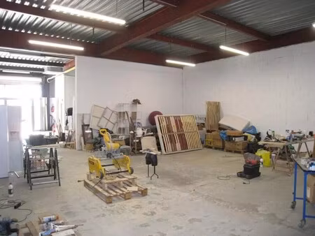 location entrepôt 600 m²