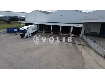 location entrepôt 5 717 m²