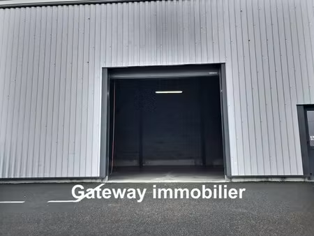 location entrepôt riom 63200 210m²