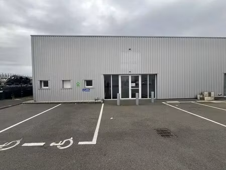 location entrepôt 728 m²