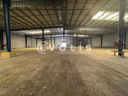 location local d'activités 2 500 m²