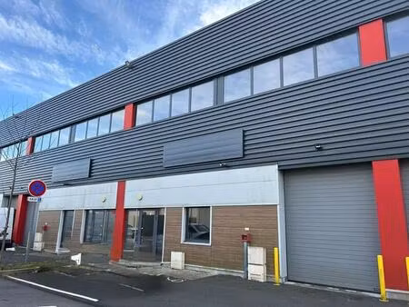location local d’activités valenciennes 59300 244m² à 489m²