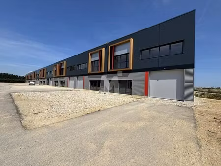 location local d'activités 408 m² à 9 375 m²