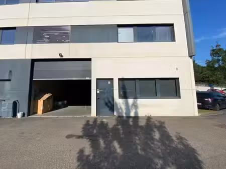 location local d’activités brignais 69530 348m²