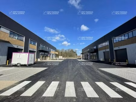 location local d'activités 322 m² à 1 816 m²