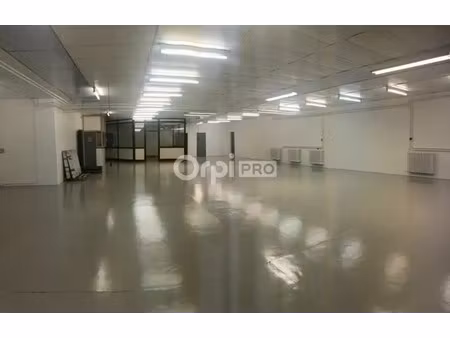 location local d'activités 800 m² à 1 128 m²