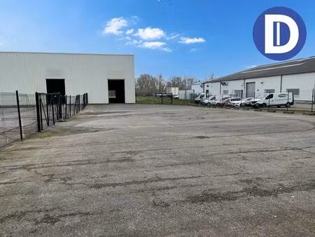 location local d'activités 860 m²
