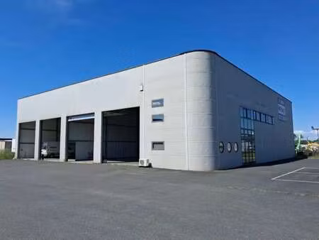location local d’activités giroussens 81500 1065m²