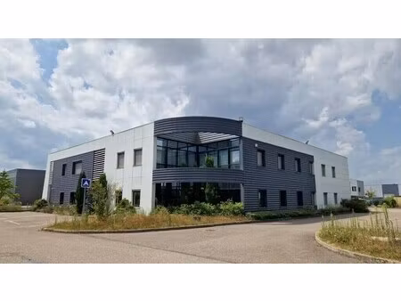 location local d'activités 3 506 m²