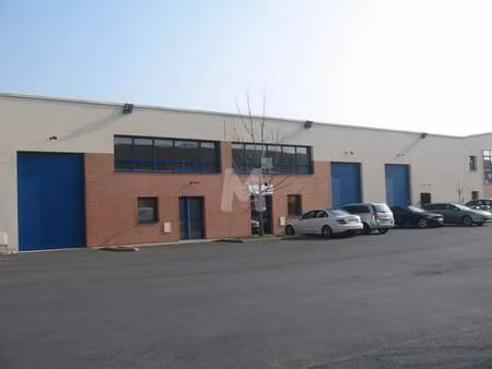 location local d'activités 240 m² à 1 242 m²