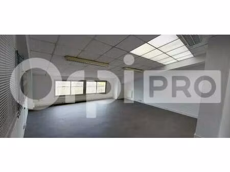 location local d'activités 78 m²