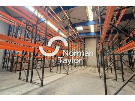 location local d'activités 800 m² à 2 000 m²