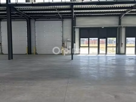location local d’activités pierrelatte 26700 368m²