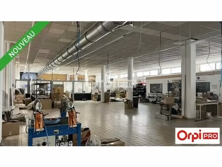 location local d'activités 400 m²