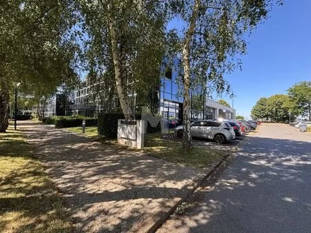 location local d'activités 173 m² à 791 m²