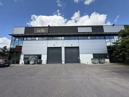 location local d'activités 255 m² à 1 010 m²