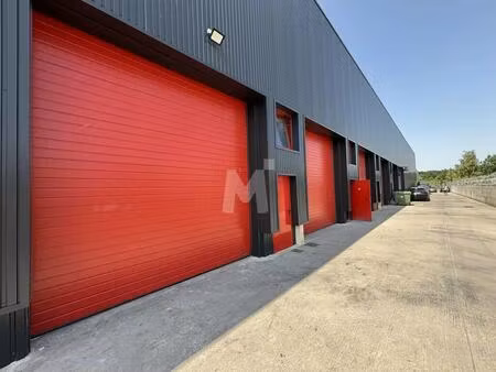 location local d'activités 390 m² à 780 m²