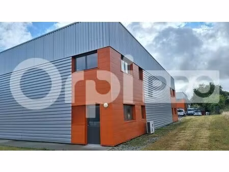 location local d'activités 372 m²