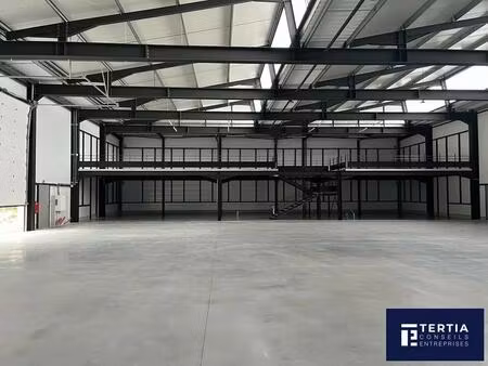 location local d'activités 375 m² à 1 750 m²