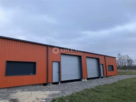 location local d'activités 330 m²